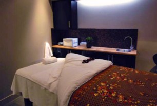 silverburn spa treatment room
