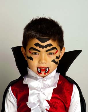 Halloween Face Painting: Little Vampire | StyleNest