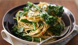 aldo_zillis_spaghetti_with_tenderstem_broccoli_garlic_and_chilli