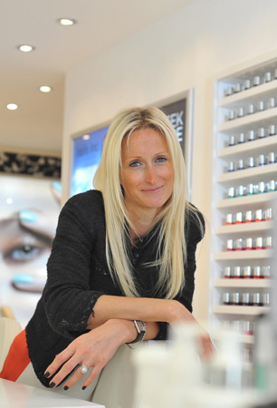 Thea Green of Nails INc Thea Green of Nails Inc in salon