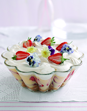Strawberry trifle with Pimms Post