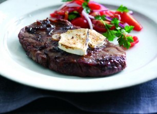 Lamb with Goats Cheese and Caramelised Red Onion