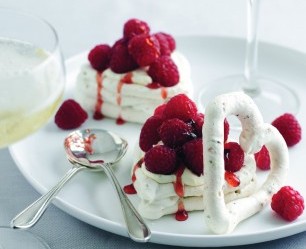 pistachio and raspberyr love hearts