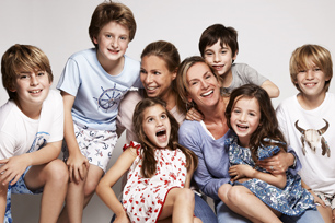 Sunuva co-founders Emily and Sabrina with their children.