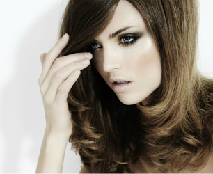 Perfect Full Volume Side Parting Style