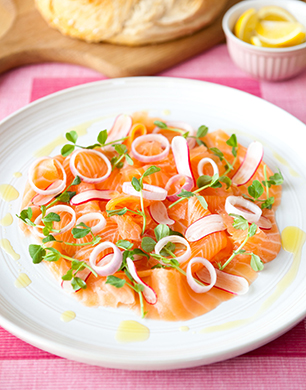 Organic Smoked Salmon with Sweet and Sour Shallots Post