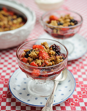 Strawberry and Blackberry Crumble