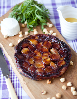 Tatin of Shallots and Port with Creamy Goats Cheese, Honey and Hazelnut Dressing whole