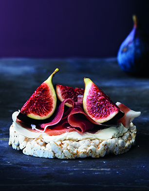 Cream cheese, parma ham and figs Post