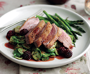 Roasted Duck Breasts with Blackberry and Port Sauce - StyleNest