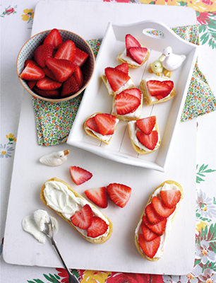 strawberries on toast