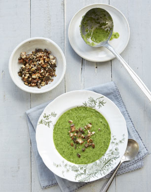 Jo Pratt -souper green soup with pumpkin seed croutons