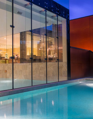 post-om-spa-by-night