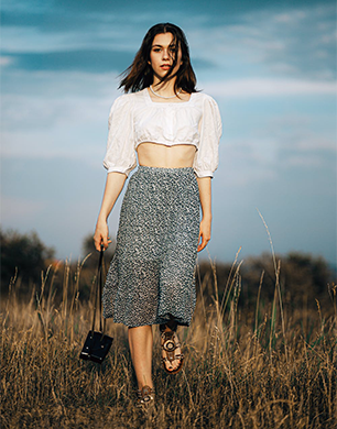9 Long Skirt Outfits That Will Always Be Trendy